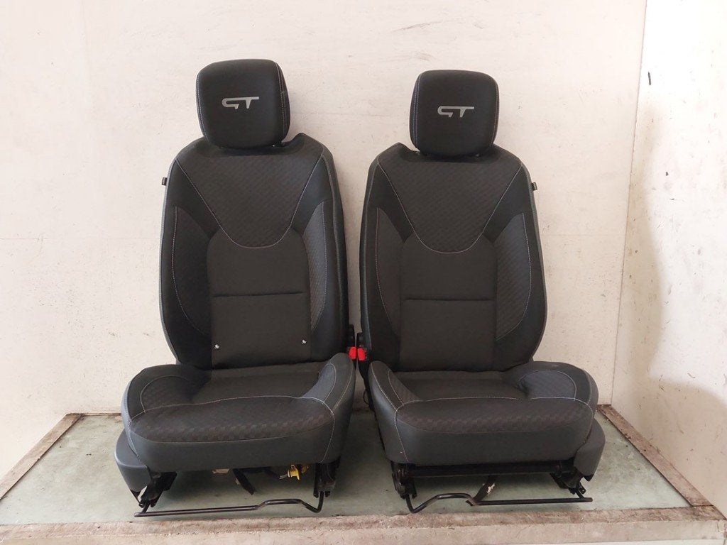 INTERIEUR Renault Clio IV (5R) (01-2012/08-2021), Auto-onderdelen, Gebruikt, Renault, Peter-Huppertz-Straße 5
51063  Köln, DE