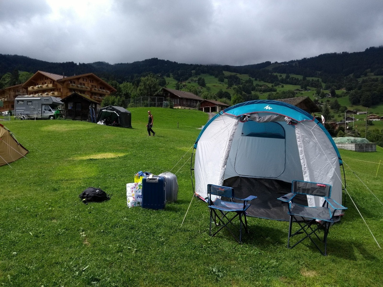 Quechua Arpenaz 4.1 tent (4-persoons), Caravans en Kamperen, Ophalen, Gebruikt, Tot en met 4