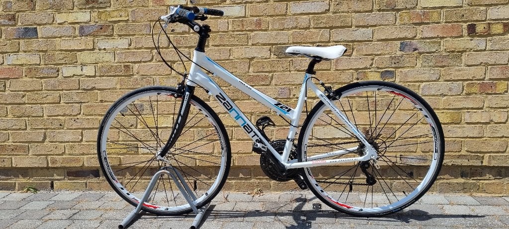 Sportieve damesfiets - Zanata, Fietsen en Brommers, Ophalen, Zo goed als nieuw, Overige merken, Versnellingen