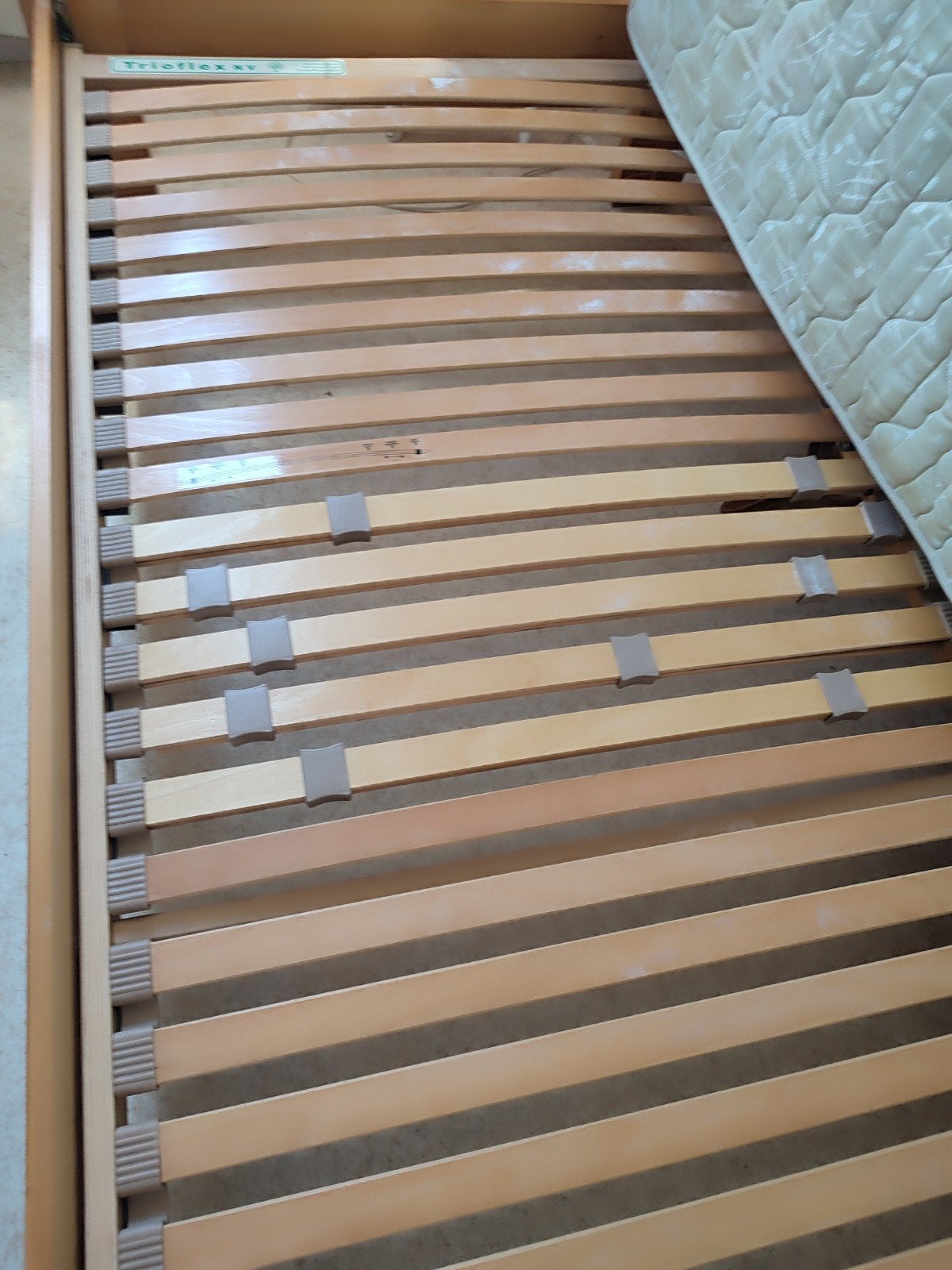 Lit 1 personne avec matelas et sommier, Maison & Meubles, Chambre à coucher | Matelas & Sommiers, Enlèvement, Sommier