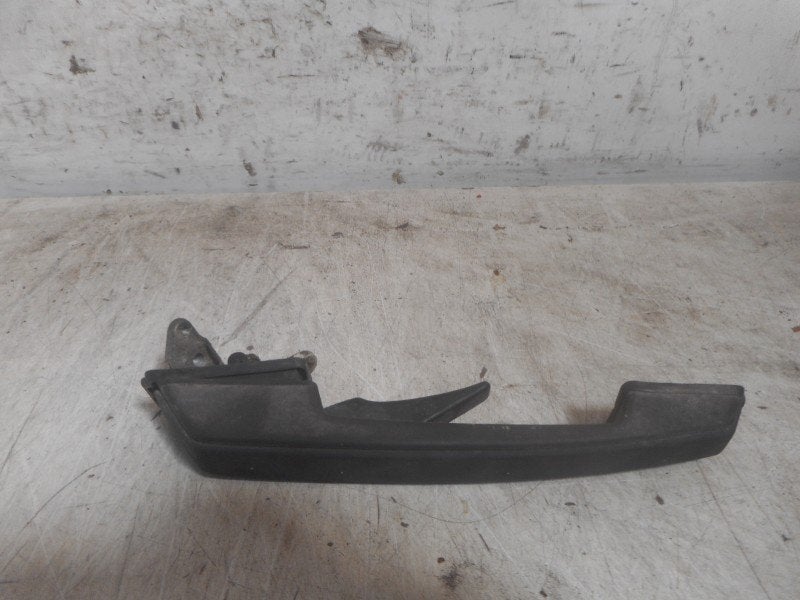 POIGNEE EXTERIEURE ARRIÈRE DROITE Volvo 940 I Estate, Info@volvocars.com, Volvo Car Germany GmbH, Arrière, Siegburger Straße 229
50679  Köln, DE