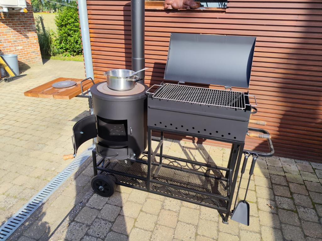 Supersterke barbecue in dik plaatstaal nieuw,met grill, Ophalen