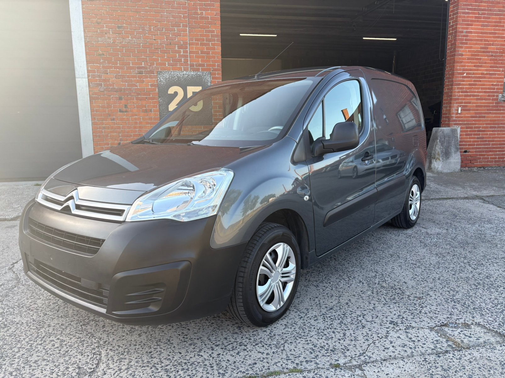 Garantie Citroën Berlingo de 103 km ! ! !, Autos, Argent ou Gris, Achat, Euro 6, Entreprise