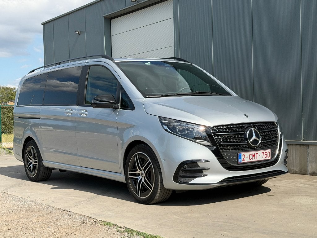Mercedes-Benz V 300 d L2 AMG Line Dubbele Cabine, Autos, Cuir, Argent ou Gris, 2500 kg, Noir