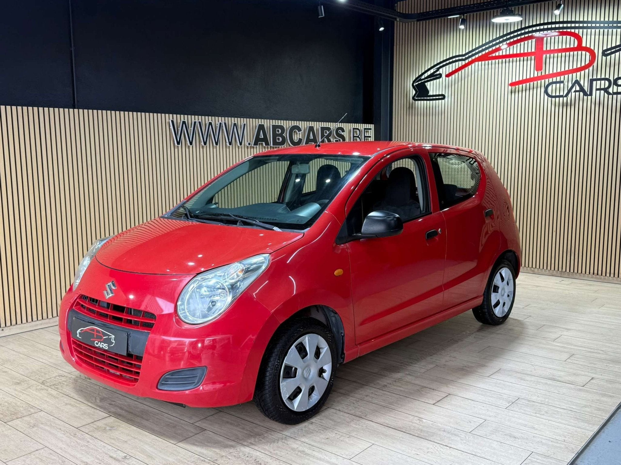 Suzuki Alto 1.0i * GARANTIE 12 MOIS *, Autos, Rouge, Euro 5, Achat, 50 kW
