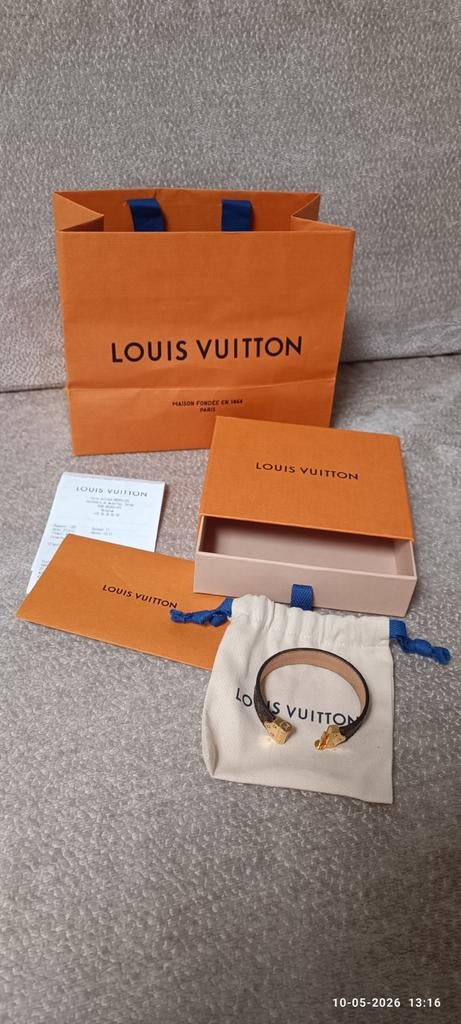 Nano Monogram armband - Louis Vuitton, Handtassen en Accessoires, Armbanden, Ophalen of Verzenden, Zo goed als nieuw, Bruin, Leer
