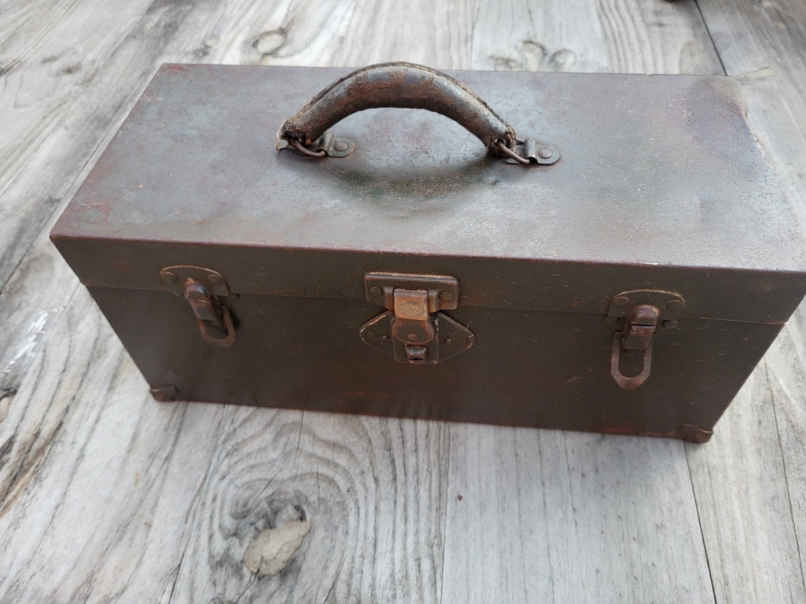 caisse outillage Chest Steel M5, US 2WW, Envoi