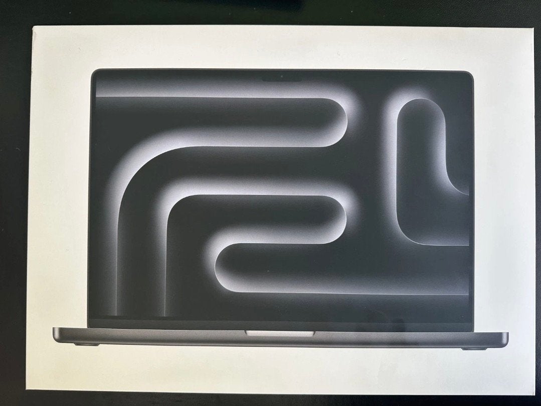 MacBook PRO M5 Max 16" (64G RAM/2TB SSD/NANO DISPLAY) NIEUW!, Ophalen of Verzenden, MacBook