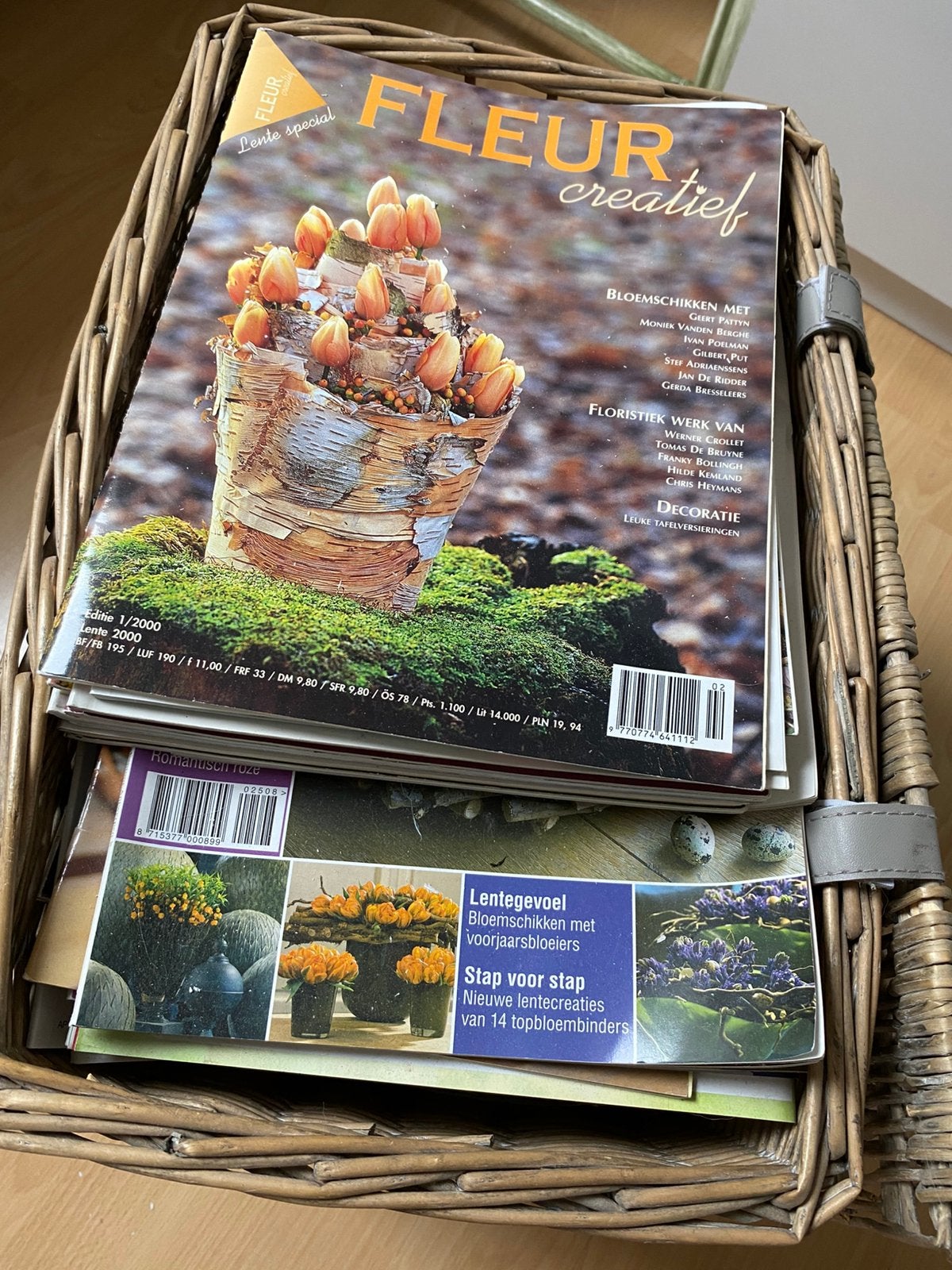 Boekjes van bloemschikken volledige doos, Ophalen, Zo goed als nieuw