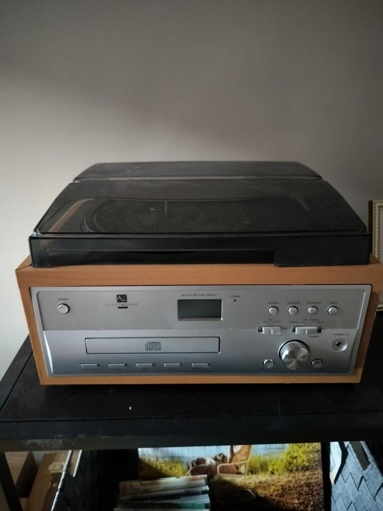 platenspeler met ingebouwde boxen, Ophalen, Radio
