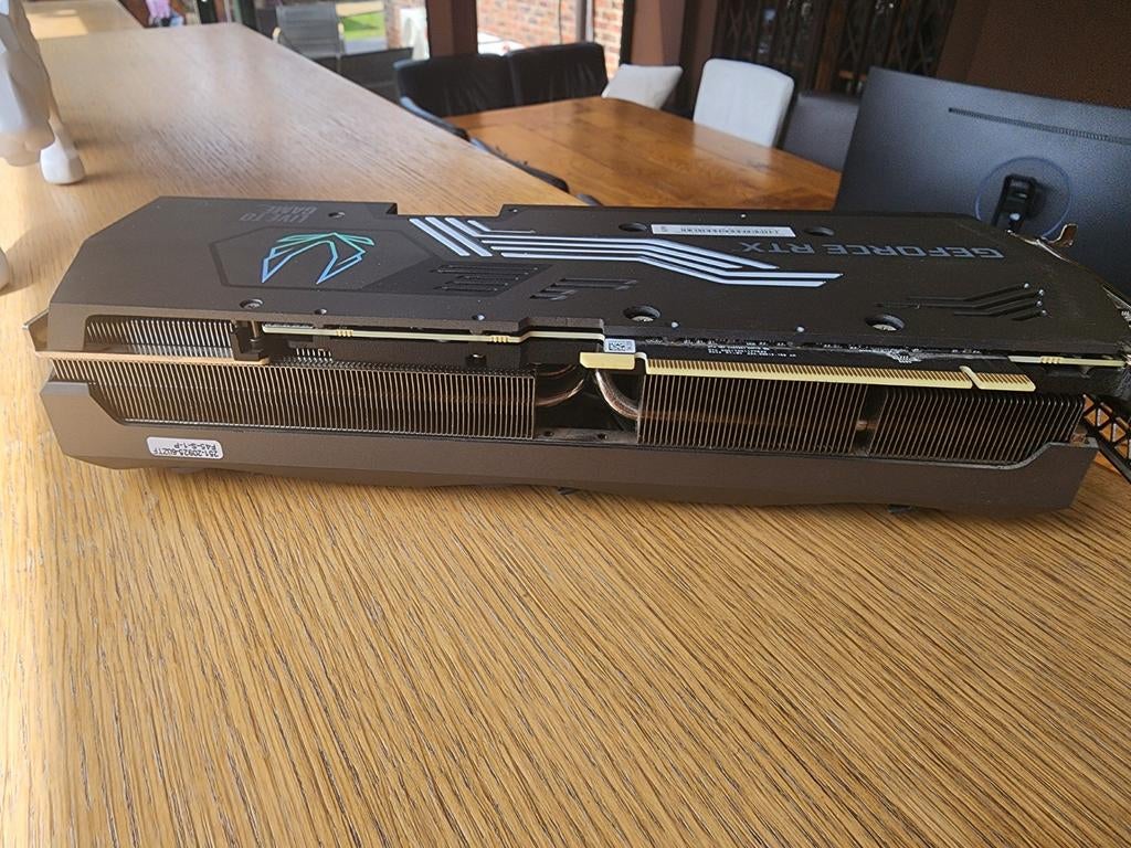 ZOTAC RTX 3080 10 GB, Enlèvement