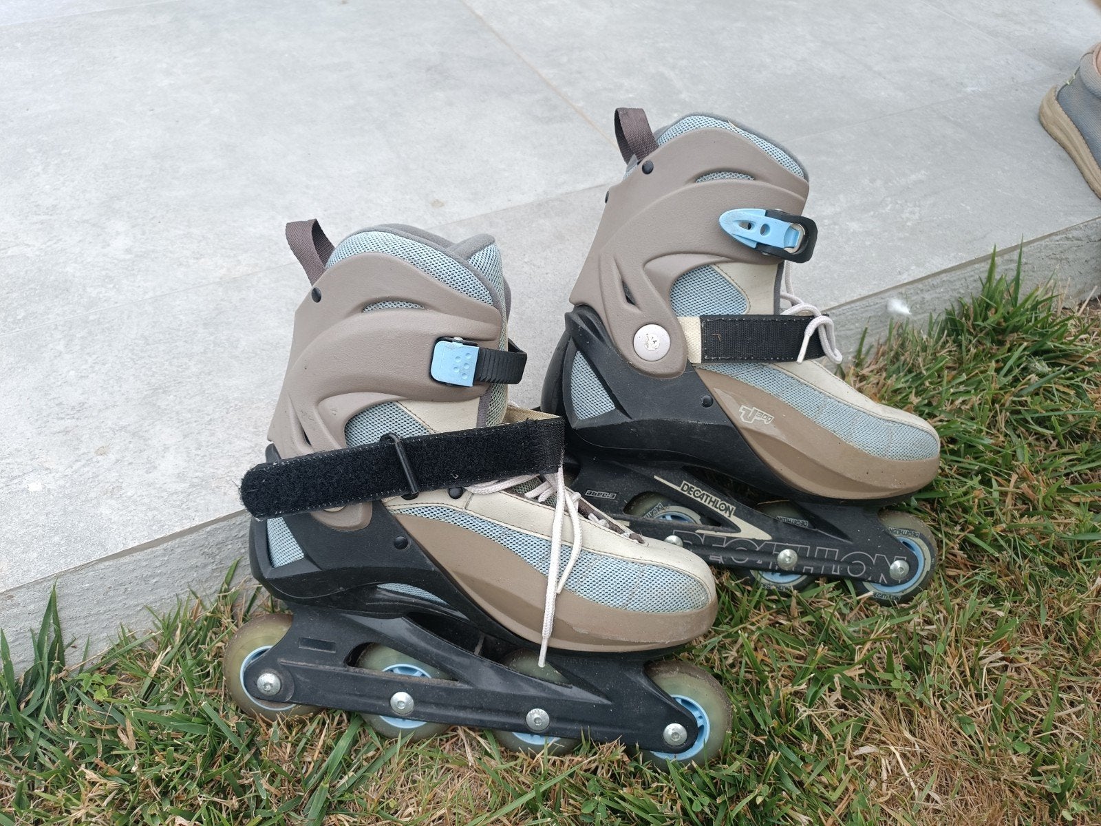 Inline  skates, Sports & Fitness, Patins à roulettes alignées, Autres marques, Rollers 4 roues en ligne, Enlèvement ou Envoi, Femmes
