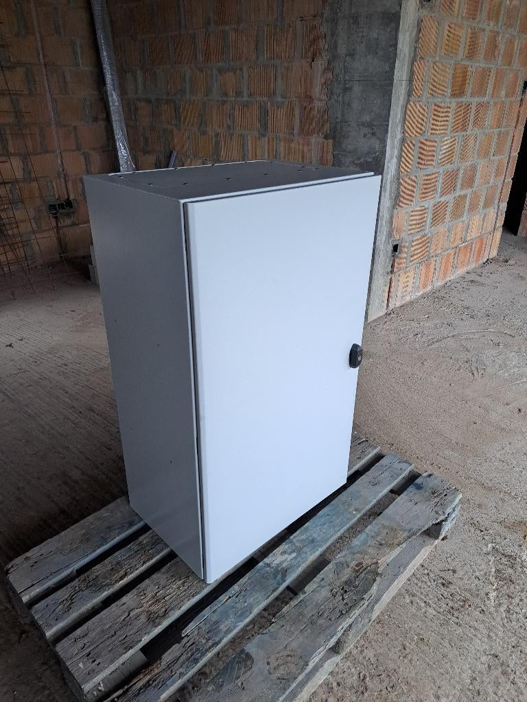 Metalen  elektriciteitskast zonder montageplaat 1m/60cm/40cm, Doe-het-zelf en Bouw, Elektriciteit en Kabels, Ophalen of Verzenden