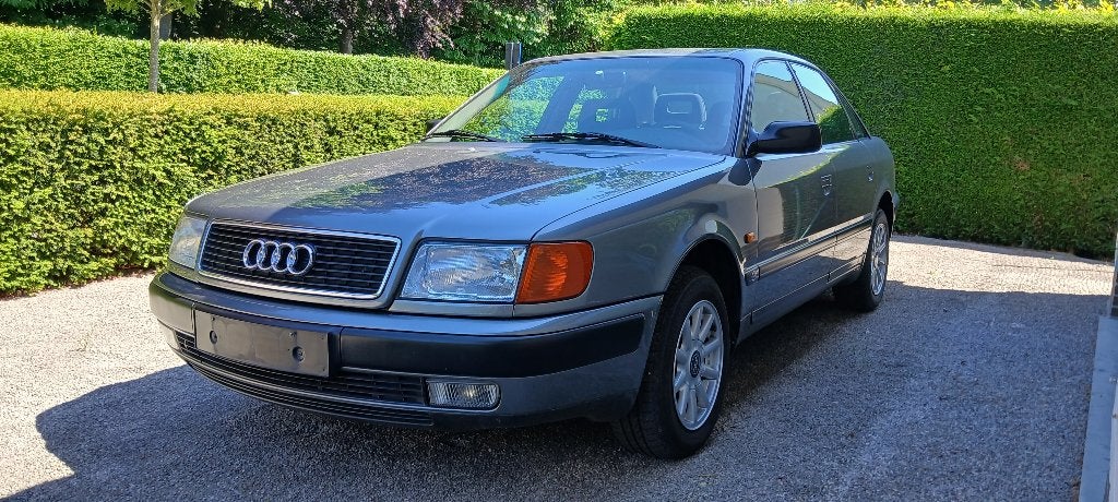 AUDI 100 2.4 DIESEL bj 1993 1e eigenaar 168000km nieuwstaat, Auto's, Voorwielaandrijving, 4 deurs, Stof, Zwart