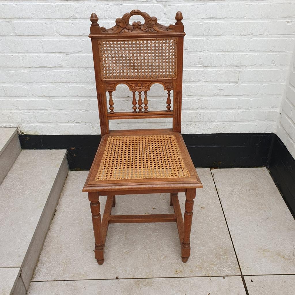 Six chaises anciennes en chêne et rotin, en bon état, Enlèvement