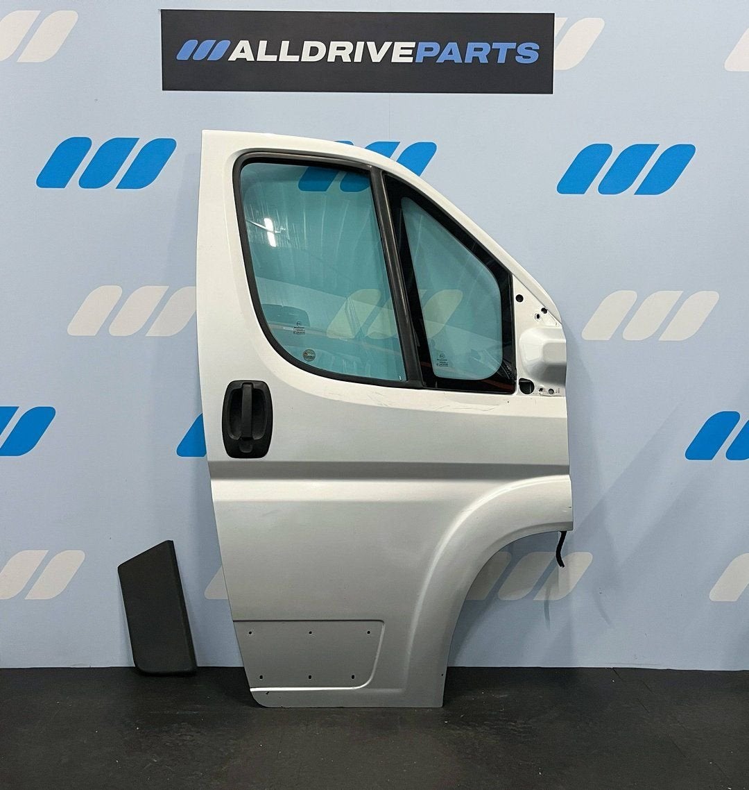 Voorportier rechts voor Peugeot Boxer grijs 9004Y1