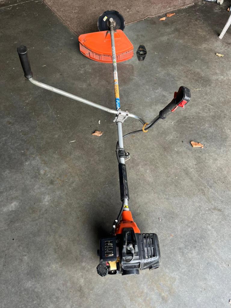 Hitachi bosmaaier, Tuin en Terras, Ophalen of Verzenden, Zo goed als nieuw