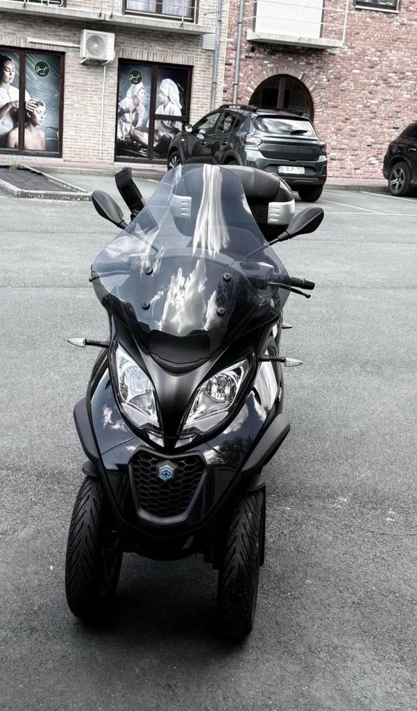 Piaggo Mp3 350 sport seulement 3000km!!!! Permis B, 350 cm³