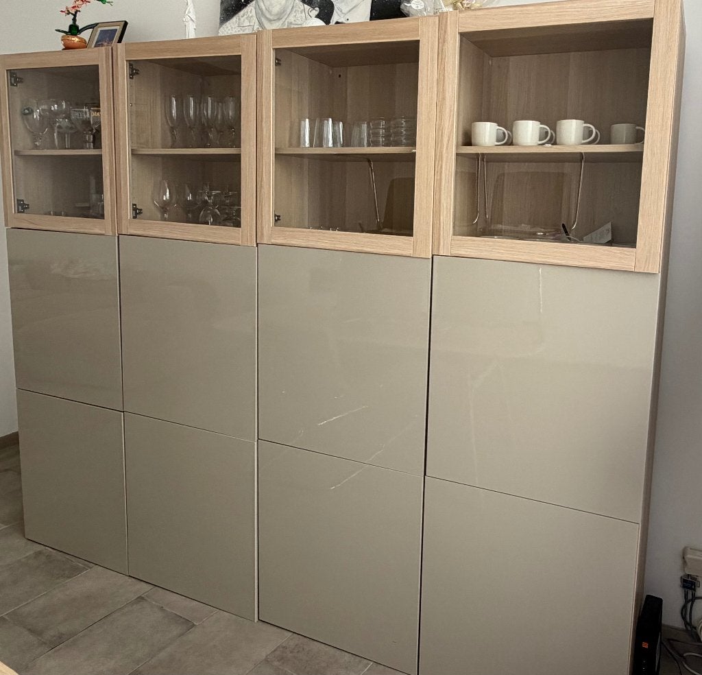 Vitrine IKEA, 25 à 50 cm, Avec porte(s), 200 cm ou plus, Comme neuf
