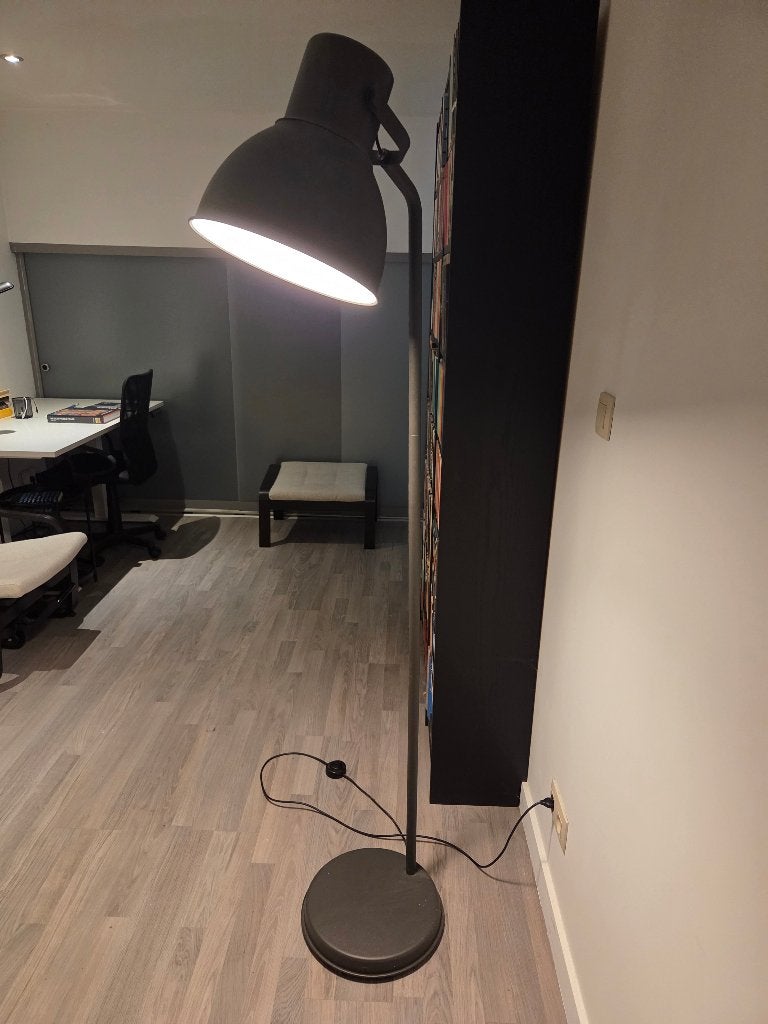 Lampe sur pied IKEA (HEKTAR), Comme neuf, E27 (grand), Métal, 150 à 200 cm