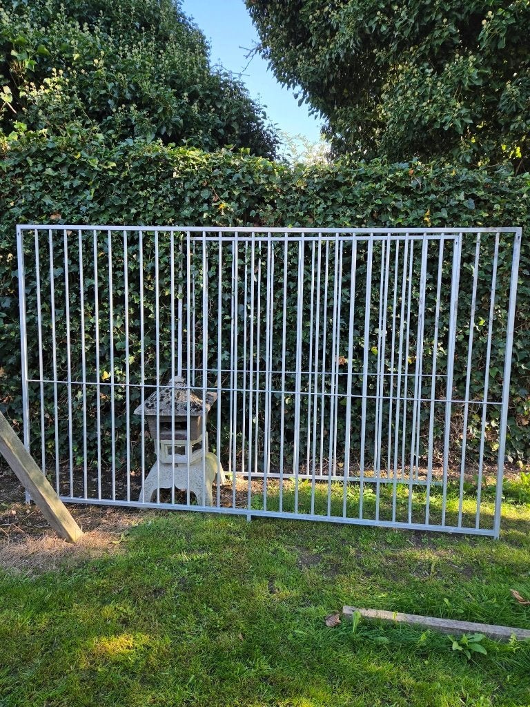 trailies panelen voor hondenpark, Ophalen, Zo goed als nieuw, Hondenren
