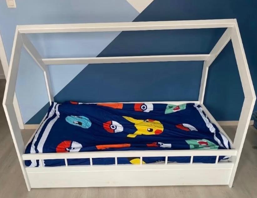 Kinderbed huisje, Kinderen en Baby's, Kinderkamer | Stapelbedden en Hoogslapers, Ophalen, Zo goed als nieuw, Overige typen