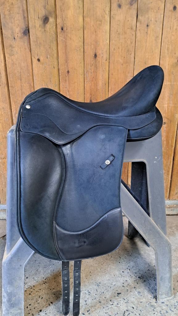 Wintec Isabell Icon dressuurzadel 17” verstelbare boom, Dieren en Toebehoren, Ophalen of Verzenden, Zo goed als nieuw, Dressuur