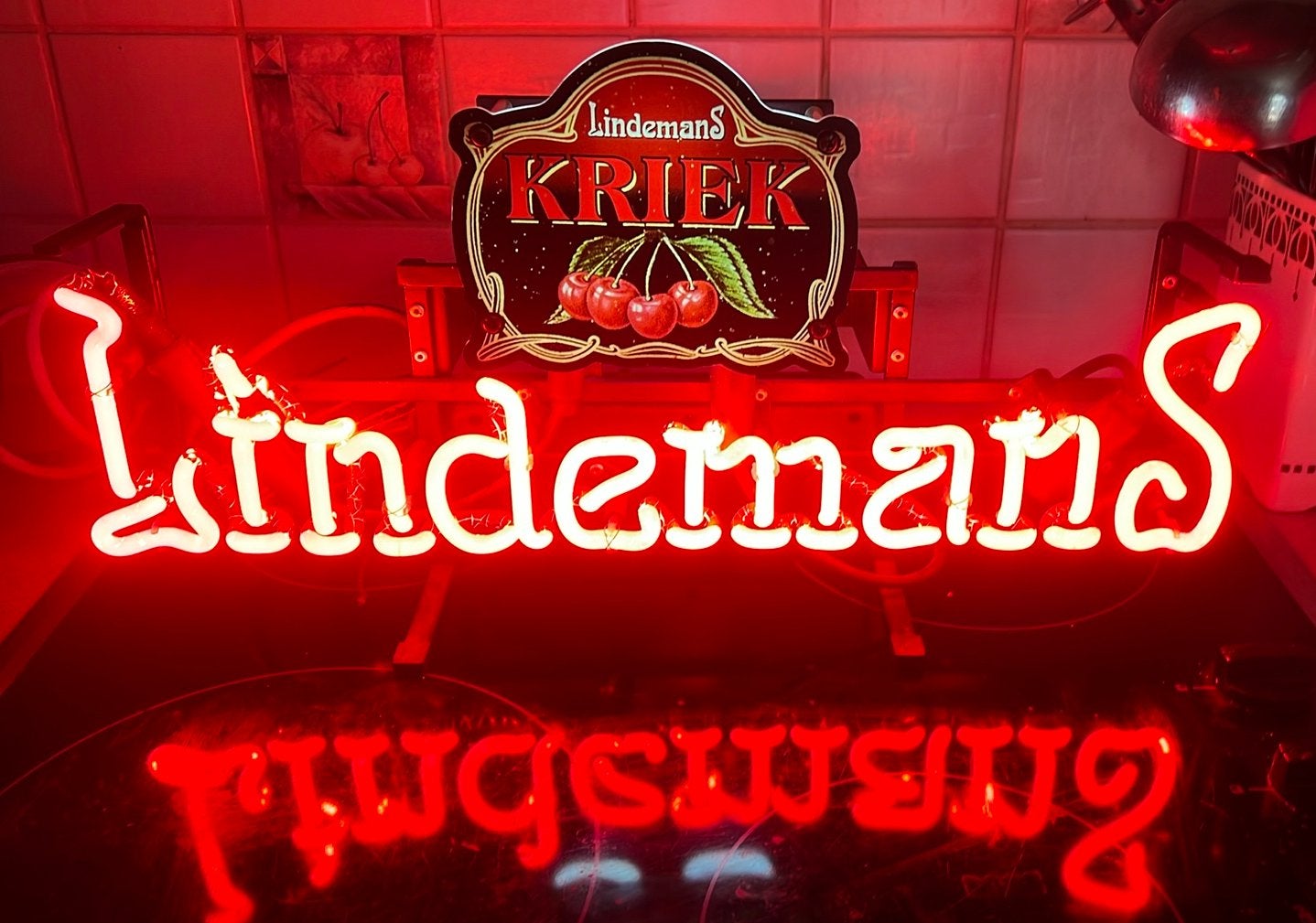 Enseigne au néon pour Lindemans Kriek, Enlèvement, Utilisé