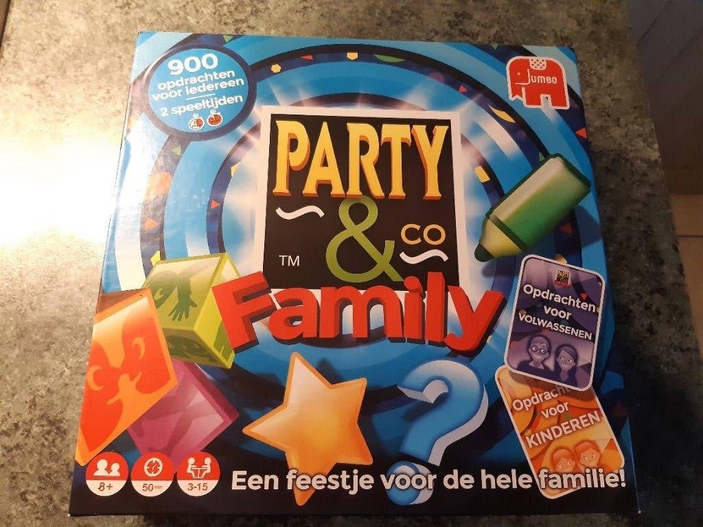 Gezelschapsspel party&co family, Drie of vier spelers, Ophalen of Verzenden, Zo goed als nieuw, Jumbo