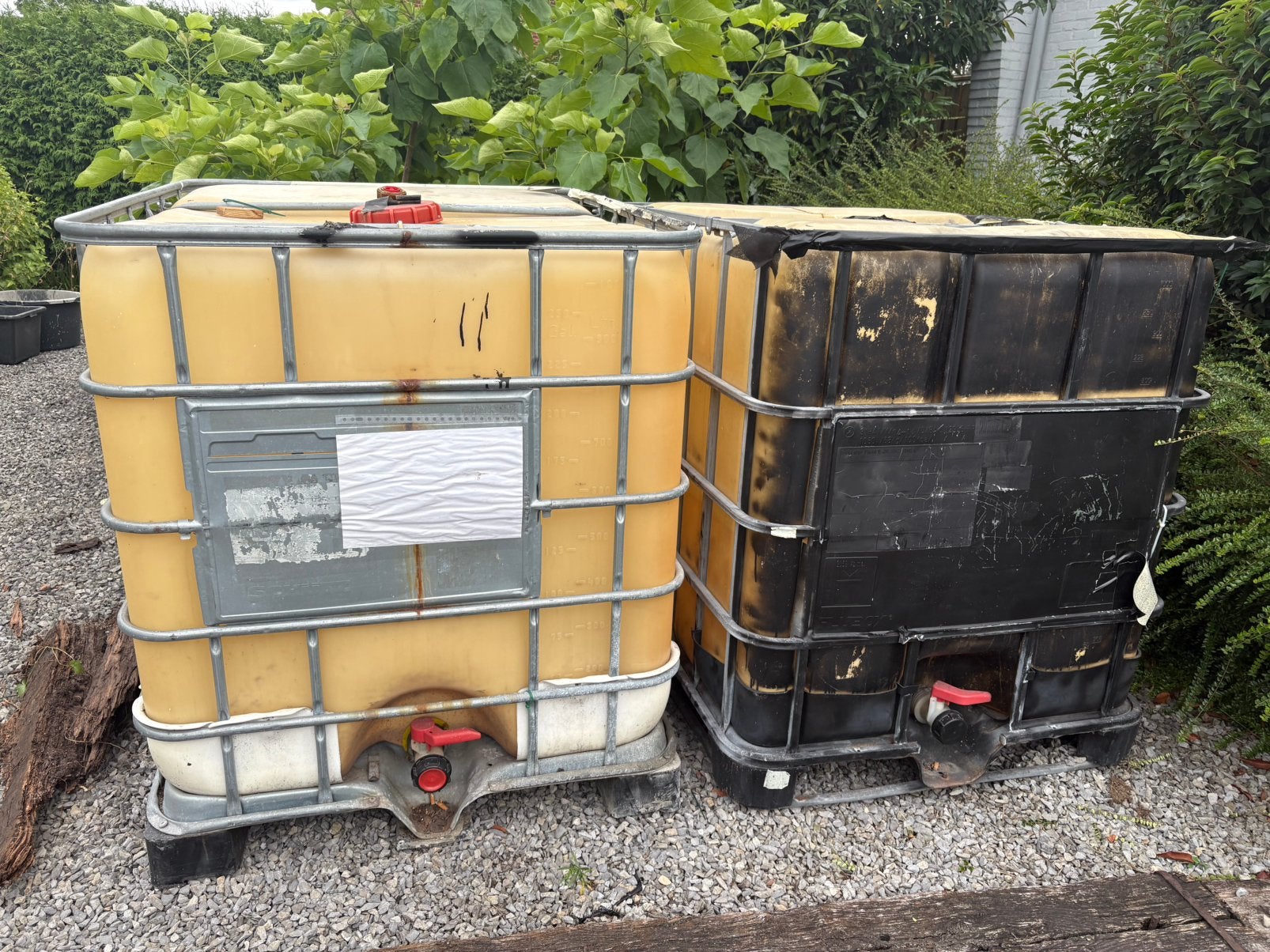 IBC Containers, Ophalen, Kunststof, Gebruikt, Met kraantje