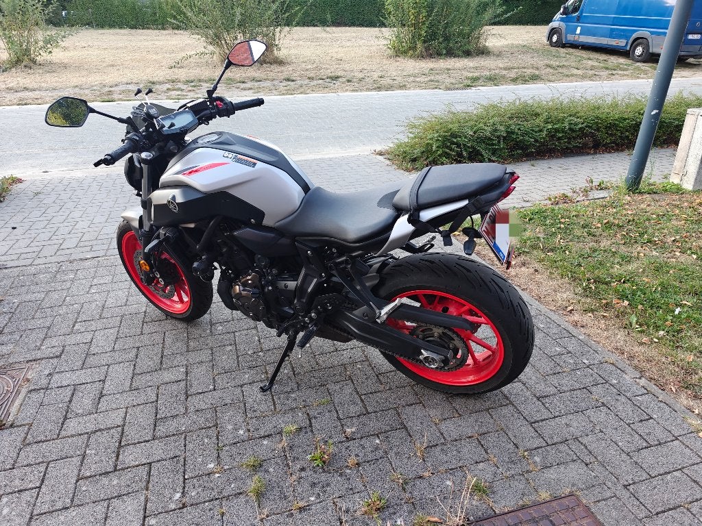 Yamaha MT07 - 2020 - 11K KM - nieuwe banden, Motoren, 2 cilinders, Motorrijbewijs A, Gebruikt, Particulier
