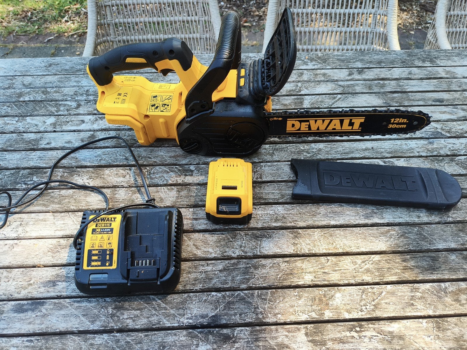 Dewalt DCM565 met batterij en lader, Ophalen