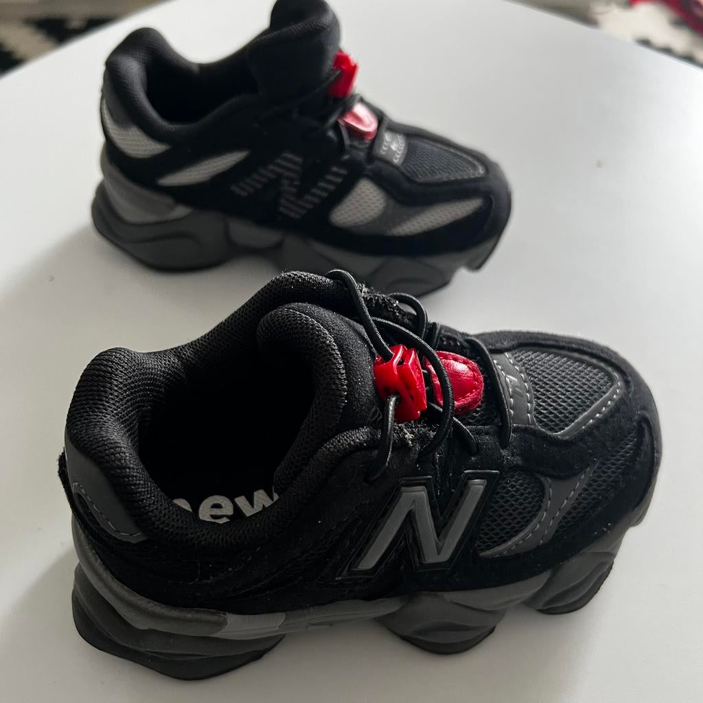 New Balance 9060, Ophalen of Verzenden, Gebruikt, Schoenen