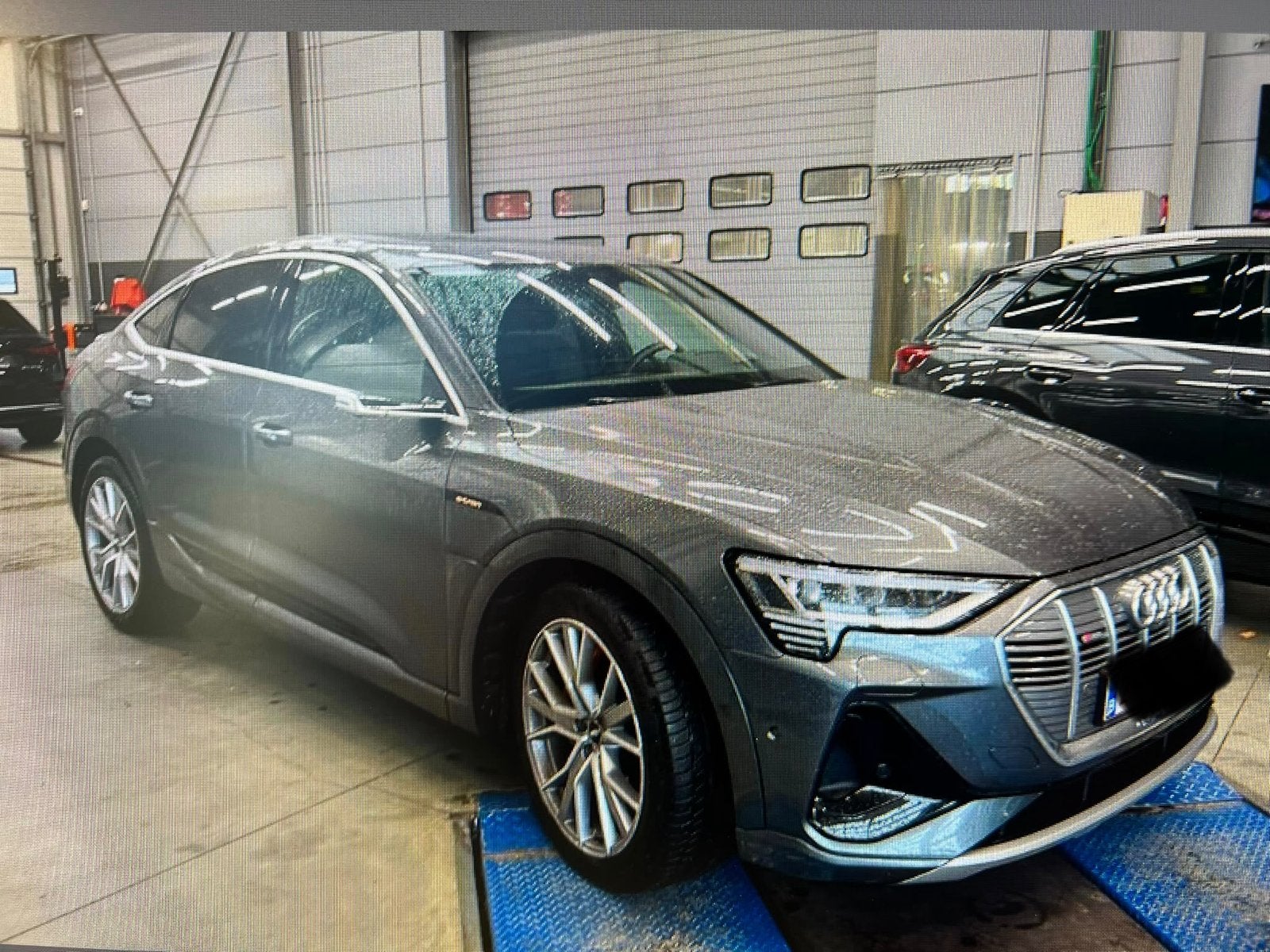 Audi E-tron Sportback S-line 50 Quattro, Auto's, Automaat, Dealer onderhouden, 1800 kg, Zwart