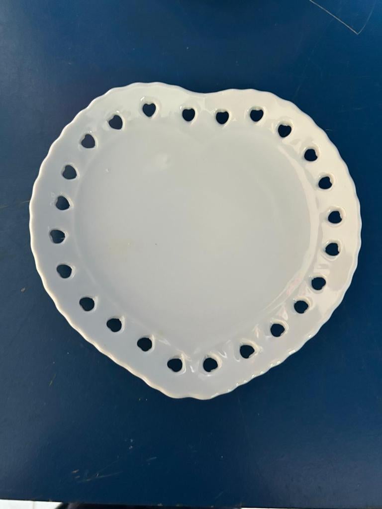 Witte hartvormige schaaltjes / bordjes – set van 5, Antiek en Kunst, Ophalen