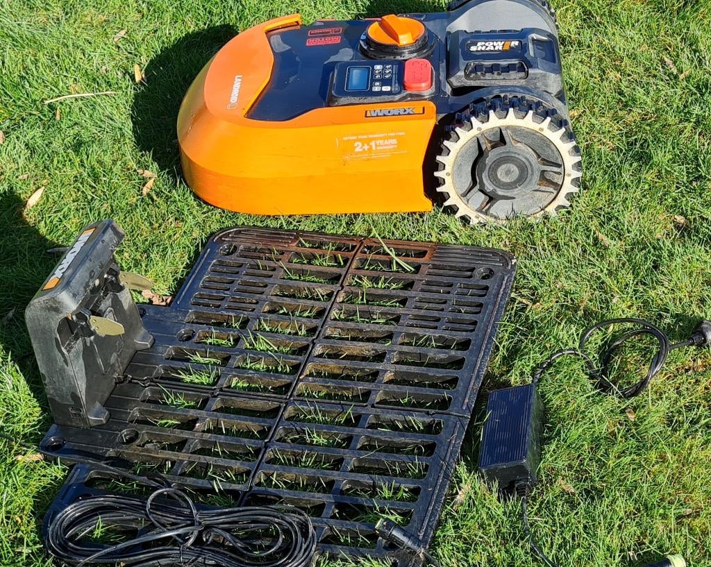 tondeuse à gazon robotisée, 20 à 25 cm, Worx, Enlèvement, Utilisé