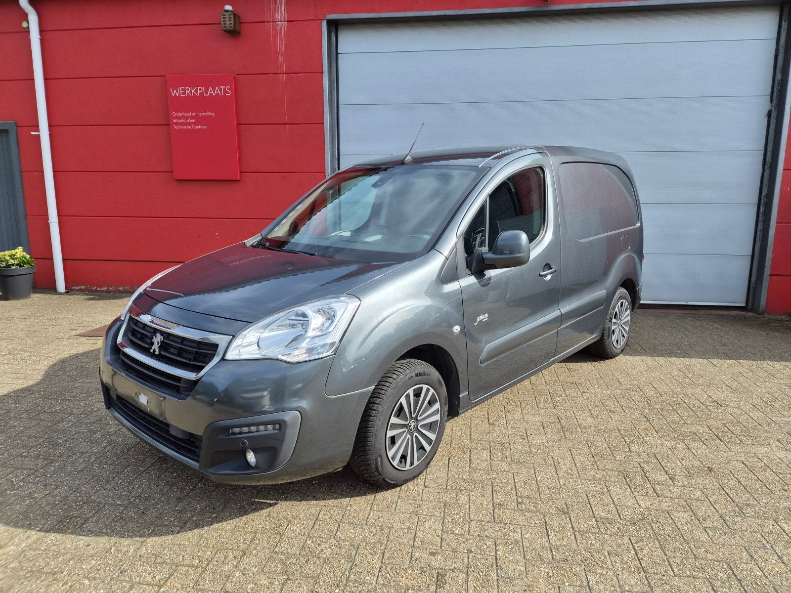 Peugeot Partner - 1.6HDI Automaat 75.000Km, Autos, Argent ou Gris, Achat, Entreprise, Noir