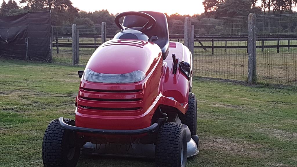 tracteur tondeuse Honda 2417 moteur 17PK vitesse AUTOMATIC, Jardin & Terrasse, Enlèvement, Comme neuf
