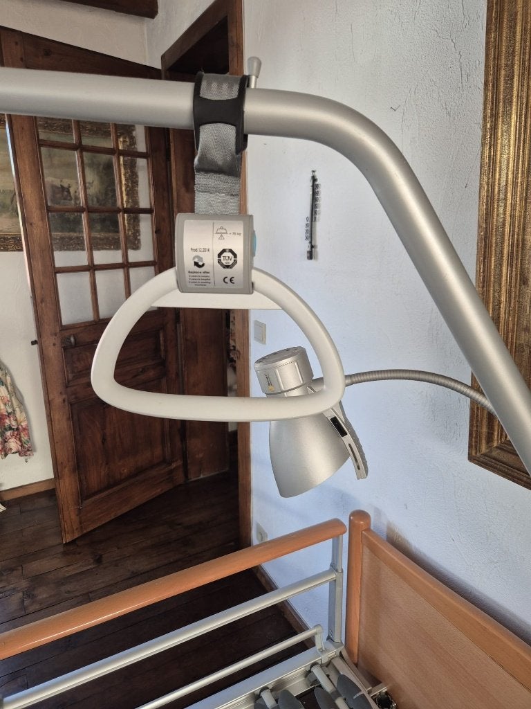 Elektrisch medisch bed, Diversen, Verpleegmiddelen, Ophalen, Zo goed als nieuw