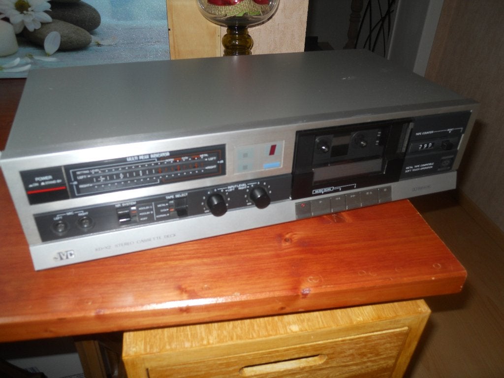 Lecteur de cassettes JVC, Enlèvement, Simple, JVC, Commandes tactiles