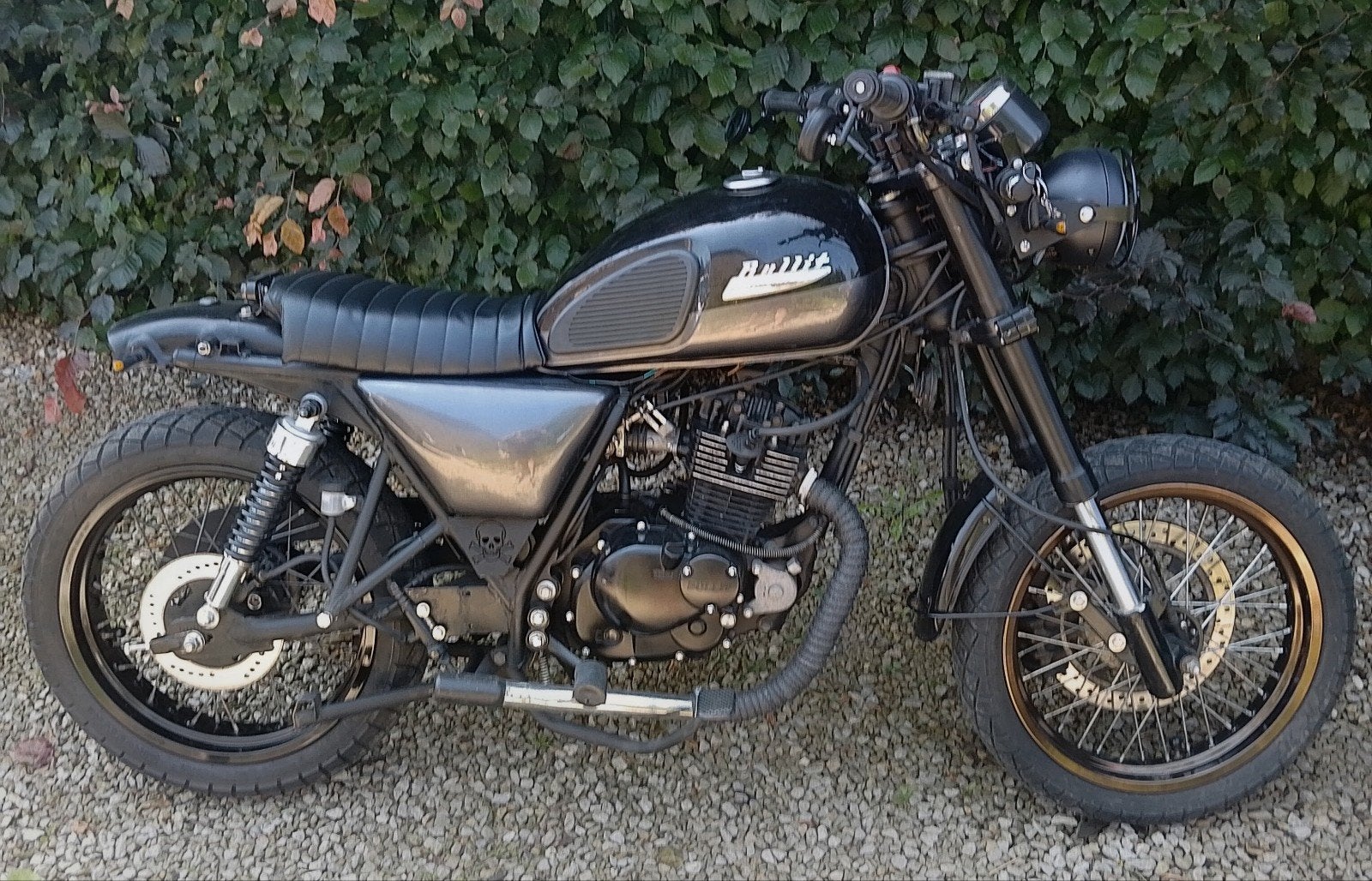 125cc custom Scrambler Bluroc Bullit, Motoren, Particulier, 125 cc, 1 cilinder, LED Verlichting