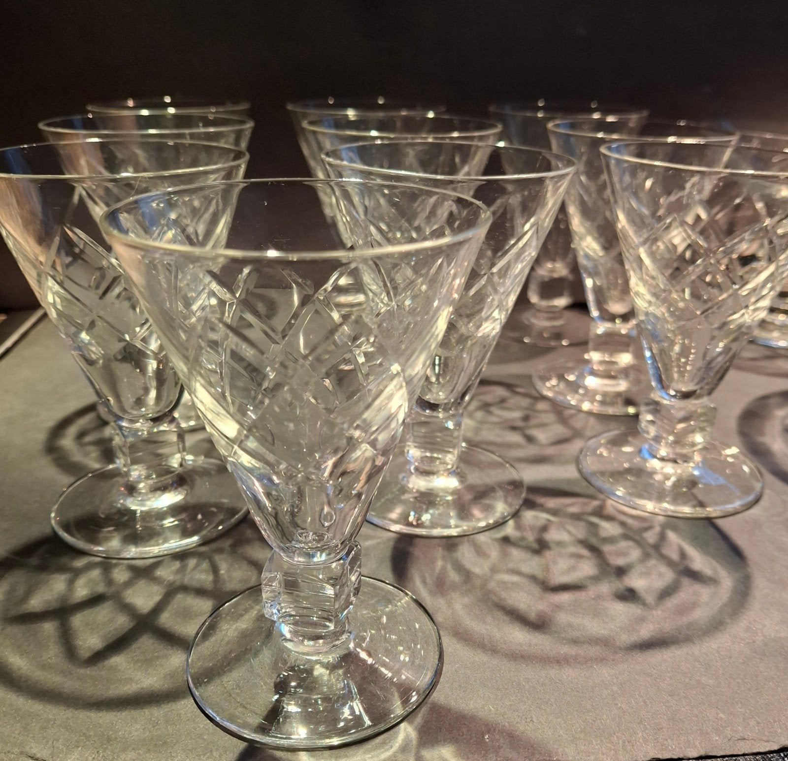 Doyen  Prince Charles 10x wijn, 3x champagne glas uranium., Antiek en Kunst, Ophalen of Verzenden