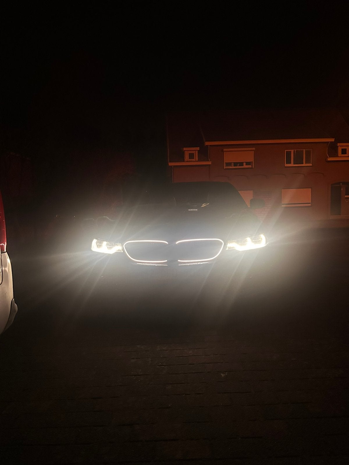 Gebruikte iconic glow G30 bmw nu €125 nieuw €300, Auto-onderdelen, Ophalen, BMW