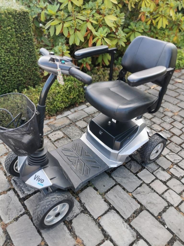 Scootmobiel opvouwbare dimonteelbar vivo meer inf 0488826971, Diversen, Rolstoelen, Zo goed als nieuw, Elektrische rolstoel, Inklapbaar