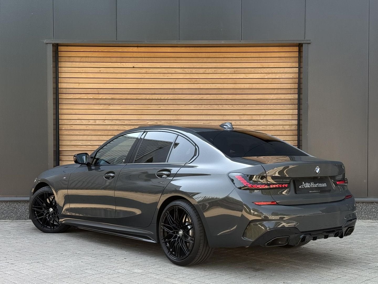 BMW 330 3-serie 330i High Executive LASER|HEAD-UP|H&K|PANO|C, Auto's, BMW, Automaat, Zwart, Bedrijf, Berline