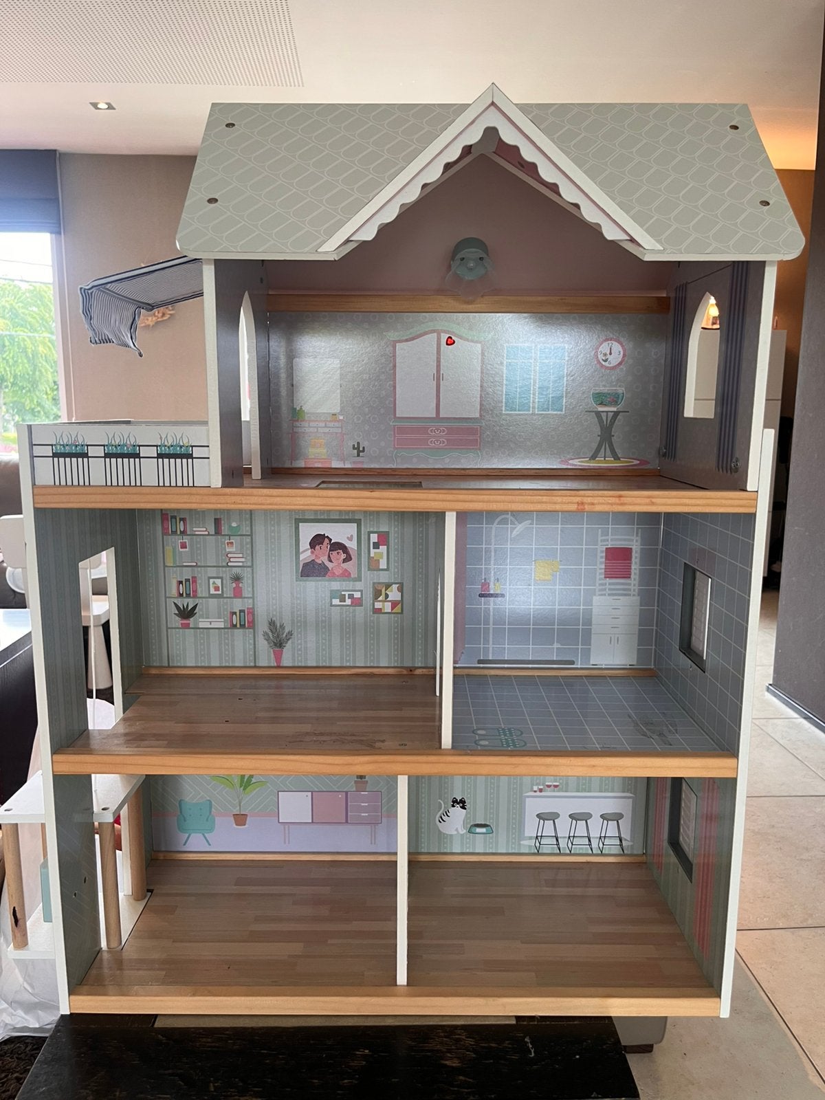 Poppenhuis met attributen, Kinderen en Baby's, Speelgoed | Poppenhuizen, Zo goed als nieuw, Poppenhuis, Ophalen