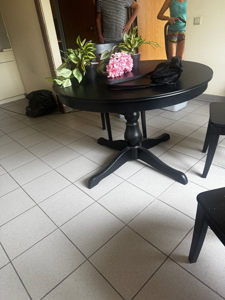 RONDE TAFEL UITSCHUIFBAAR + 4 STOELEN IKEA, Ophalen, Rond, Zo goed als nieuw, Vijf personen of meer