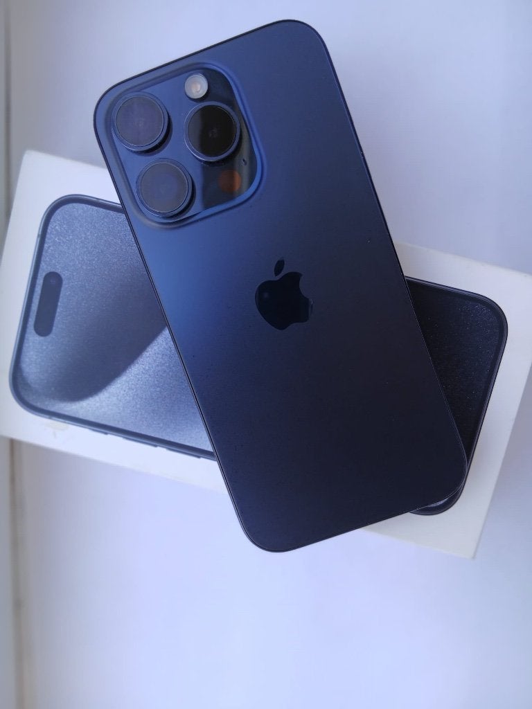 iPhone 15 pro 256gb, Télécoms, Téléphonie mobile | Apple iPhone, Comme neuf, 256 GB, Sans abonnement, Sans simlock, iPhone 15 Pro