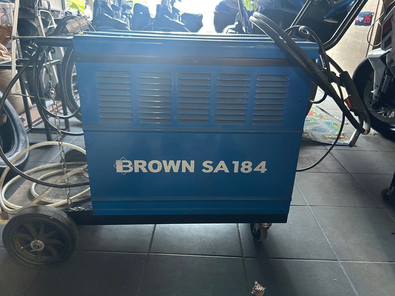 Poste de soudage semi-automatique MIG MAG Brown SA184, Bricolage & Construction, Enlèvement, Utilisé, 150 à 250 ampères, Inverter