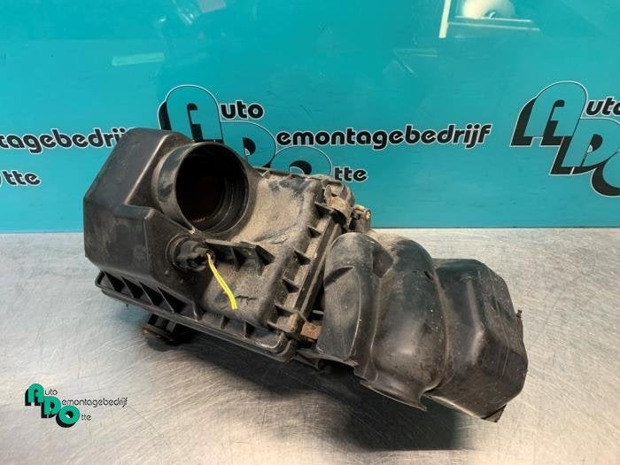 Boîtier filtre à air d'un Mazda Demio (Demio 97-), -, 3 mois de garantie, Mazda, Utilisé
